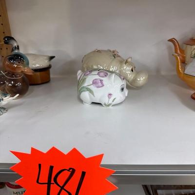 Sale Photo Thumbnail #896: Two items