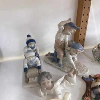 Sale Photo Thumbnail #922: Bunny set, figures