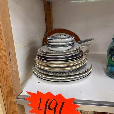 Sale Photo Thumbnail #931: Plates and more