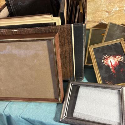 Sale Photo Thumbnail #733: Various sizes