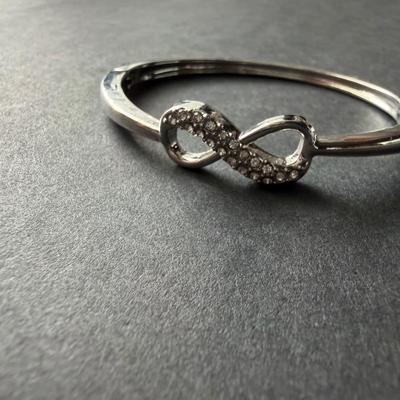 Sale Photo Thumbnail #155: See attached pictures