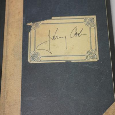 Sale Photo Thumbnail #337: for fan of country music legend Johnny Cash is this book that contains the story of Johnny Cash from his youth to his career and family life with June Carter, Many photo's, copies of letters, drawings as a child, writings of his life and more. I true keep