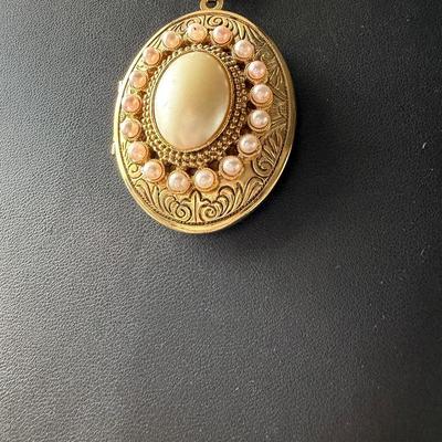 Sale Photo Thumbnail #183: See attached pictures