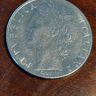 Italian 100 Lire coin