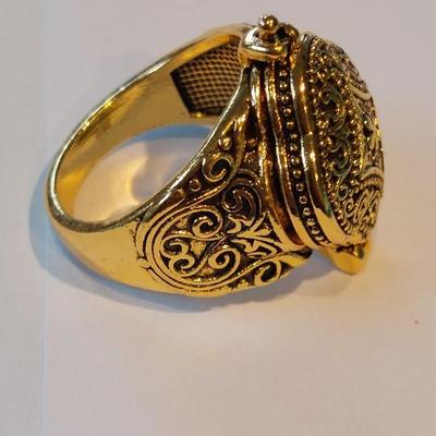 Fashion Poison Pill Ring Size 7