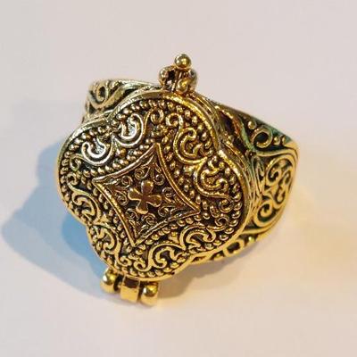 Fashion Poison Pill Ring Size 7