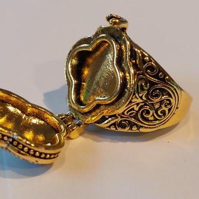 Fashion Poison Pill Ring Size 7