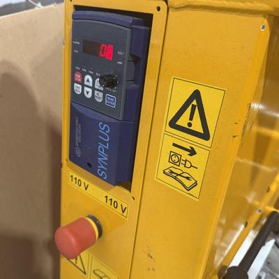 Robart International RG-series roll slitting machine