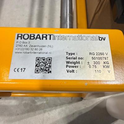 Robart International RG-series roll slitting machine