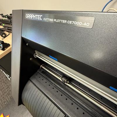 Graphtec CE7000-40 cutting plotter