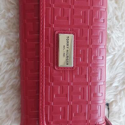 Tommy Hilfiger wallet