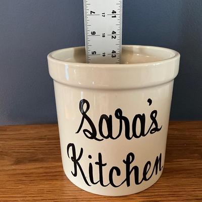 Sara’s Kitchen crock