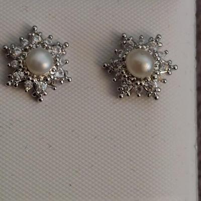 Fashion Earrings Silver with Pearl