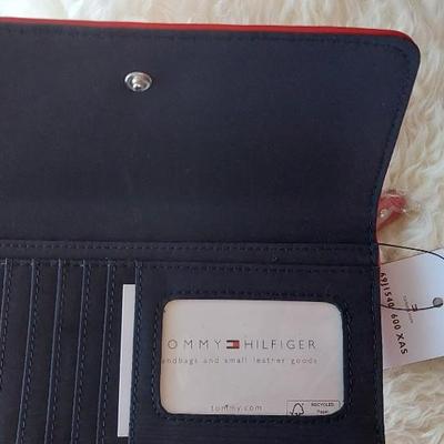 Tommy Hilfiger wallet