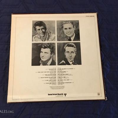 "Giant Country" Record (33)