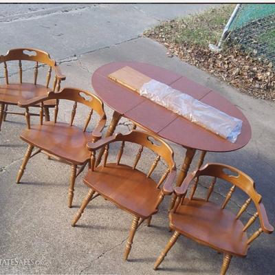 Solid Wood Table & Chairs / 2 leaves