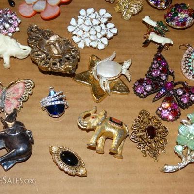 Costume Jewelry lot, Brooches, Pins, Earrings, Pendants