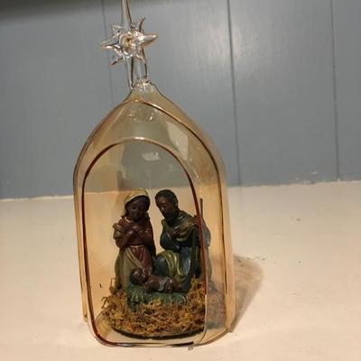 Glass Dome Nativity 