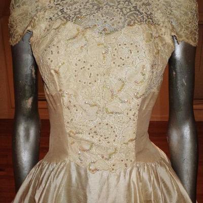 Vtg 1950's Peau de Soie guipure ball gown lace sequin pearl train