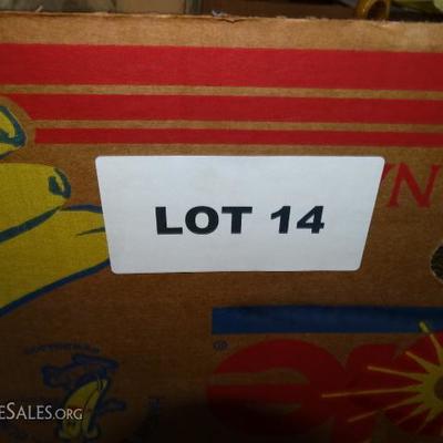 Lot #14 - Misc. housewares, cookie jar, artwork, kitchen 