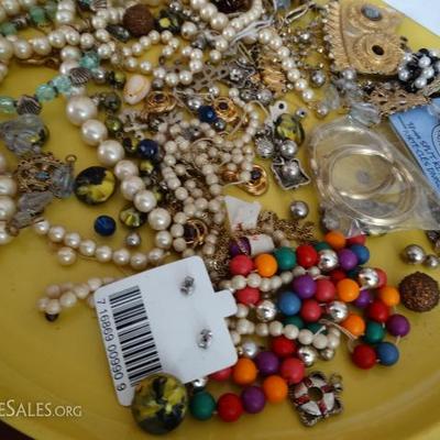 Lot #164 - Costume Craft jewelry Beads