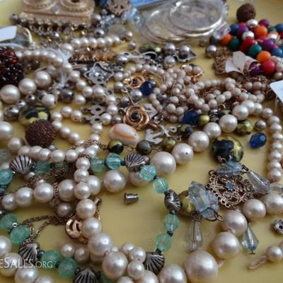 Lot #164 - Costume Craft jewelry Beads