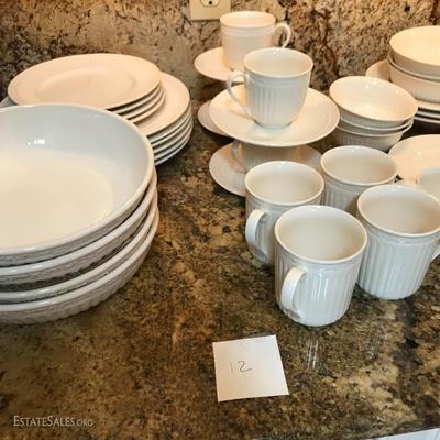 Lot 12 - Set of Mikasa Dishes