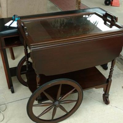Antique Mahogony Tea Cart w/Glass Tray