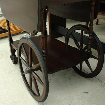 Antique Mahogony Tea Cart w/Glass Tray