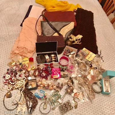 Jewelry & More (Lot #26)