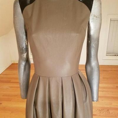 Leatherette color block pleated wiggle dress metal mod zipper