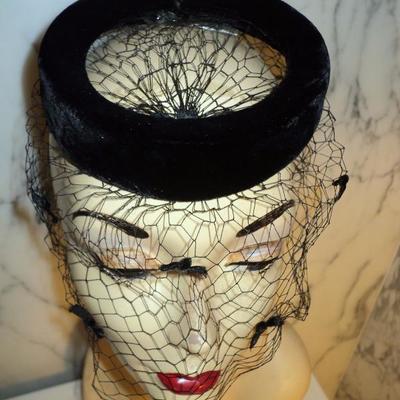 Vtg 1940's fascinator demi chapeau  bows net open crane design