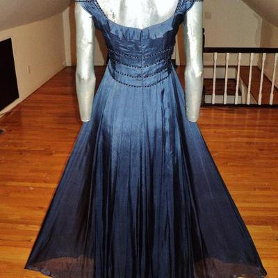  Carmen Marc Valvo collection silk grecian periwinkle beaded gown w/chain links