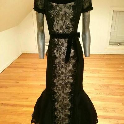 Vtg Chantilly lace silk mermaid illusion gown kitten bow crinoline 