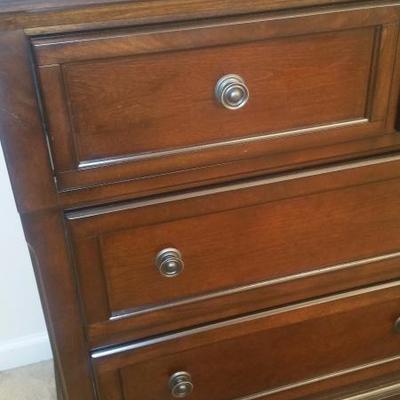 7-Drawer Dresser with Mirror and Matching 5-Drawer Chest