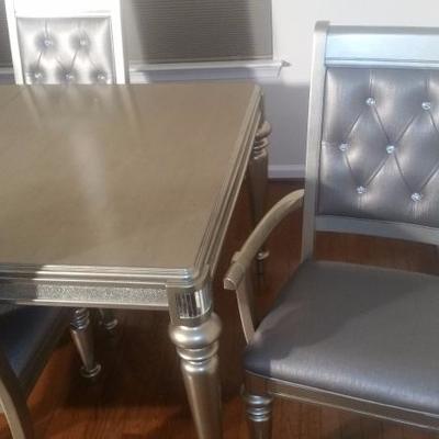 Dining room set with 6 chairs and matching buffet chest 