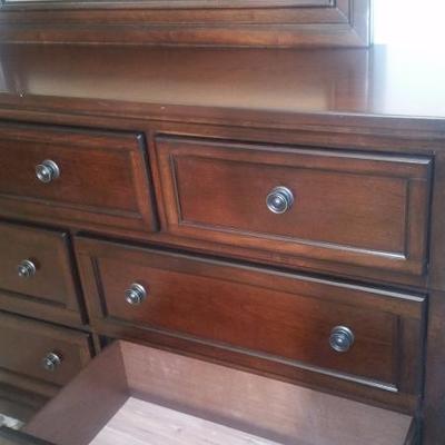 7-Drawer Dresser with Mirror and Matching 5-Drawer Chest