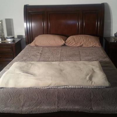 Queen Sleigh Bed with 2 Underneath Storage Drawers and 2 Matching Nightstands 