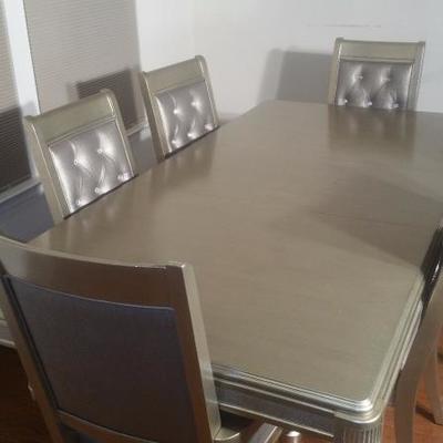Dining room set with 6 chairs and matching buffet chest 