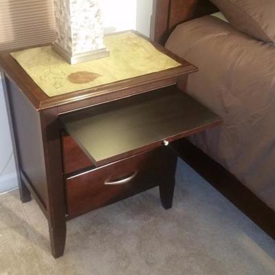 Queen panel bed with 1 matching nightstand