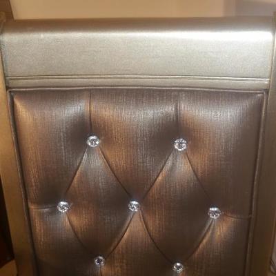 Dining room set with 6 chairs and matching buffet chest 