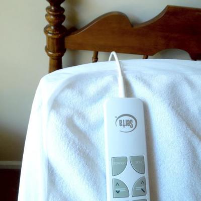 Maple Twin Bed with Serta Adjustable Foam Mattress