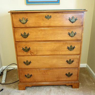 Tall Maple Early American Style 5 Drawer Dresser