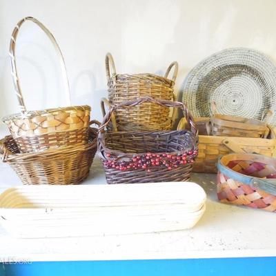 Mixed Lot of Woven Items