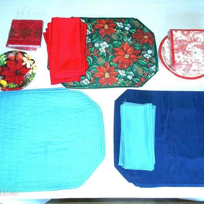 Lot of Placemats and Napkins