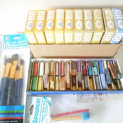 Mixed Lot of Art Pigment