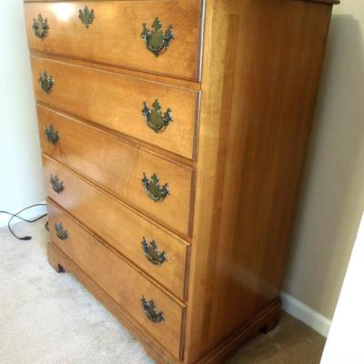 Tall Maple Early American Style 5 Drawer Dresser