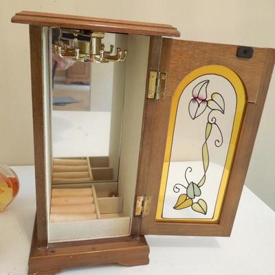 Lady's Dresser Lot