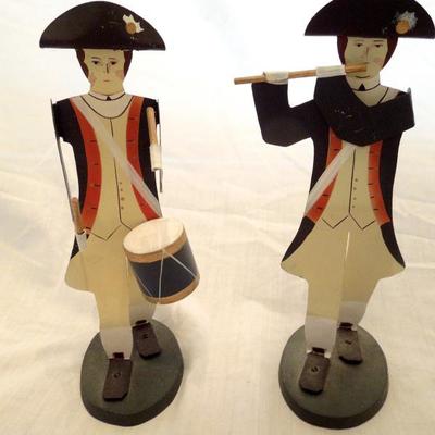 Pair of Williamsburg Metal  Soldiers