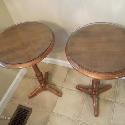 Pair of Ethan Allen Plant Tables